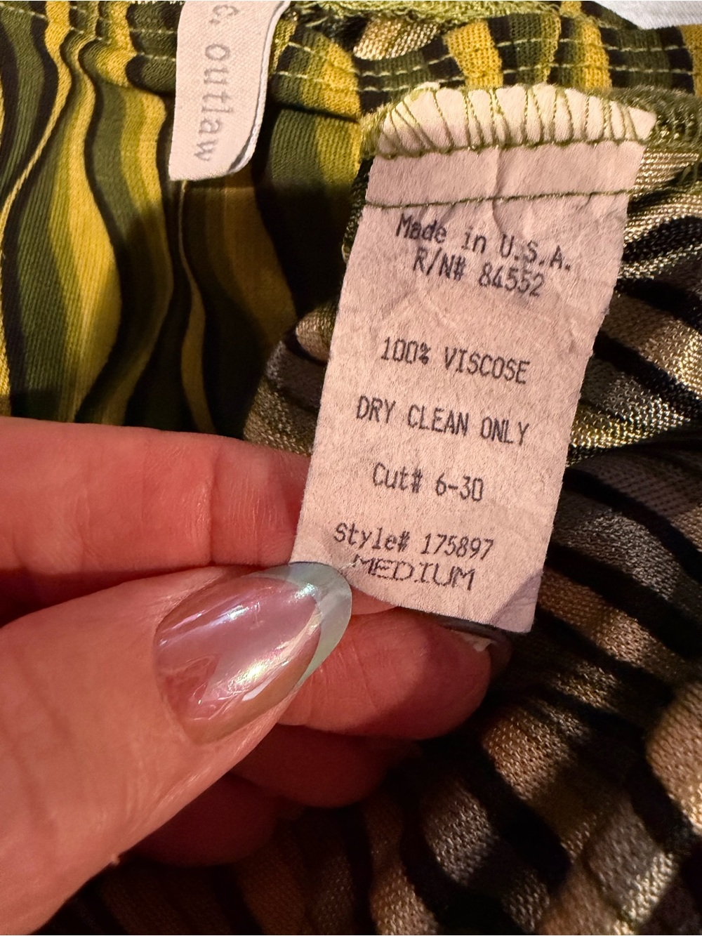 Green Wave-Print Women’s Skirt - Picture 3 of 3